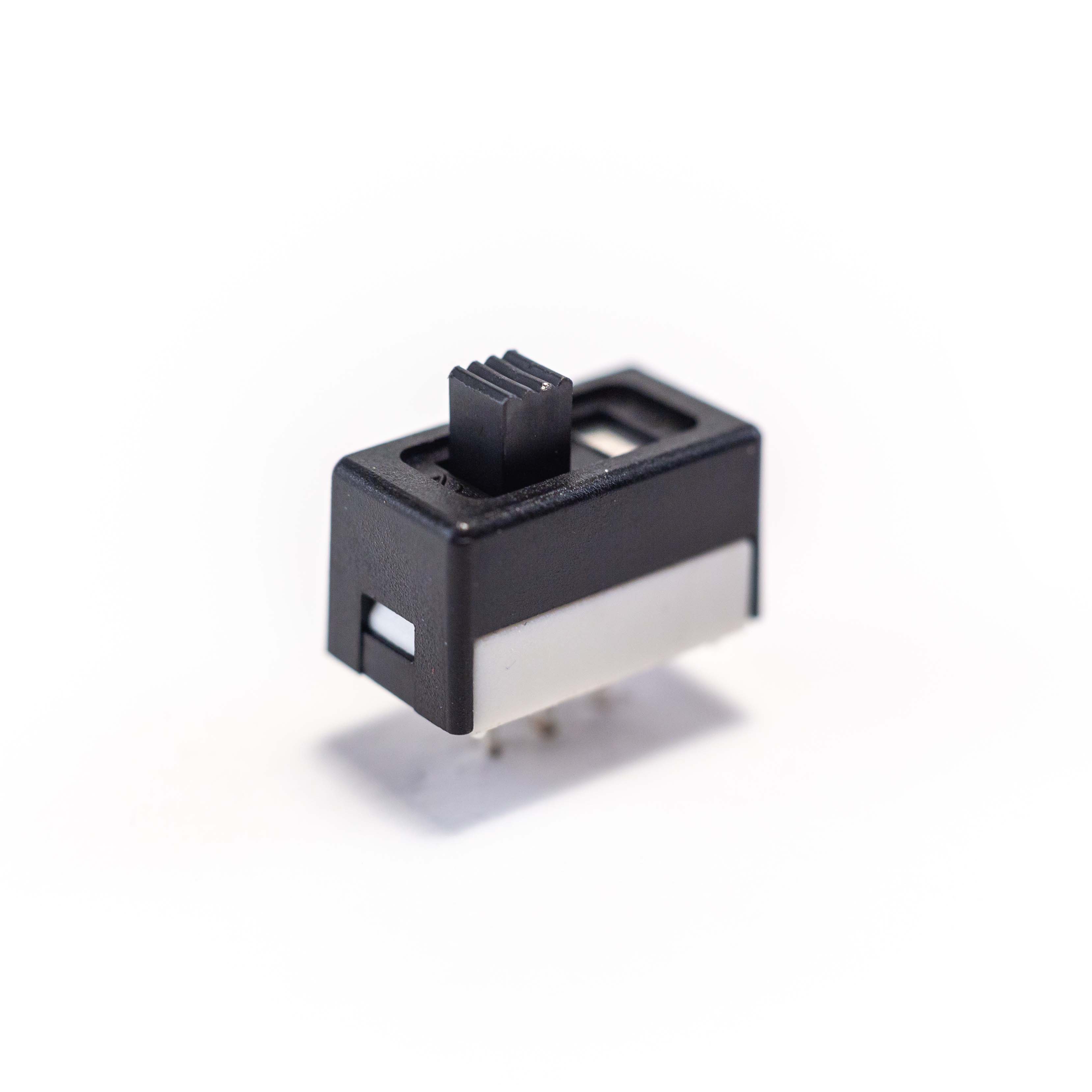 600 Series Miniature, Through Hole Slide Switch
